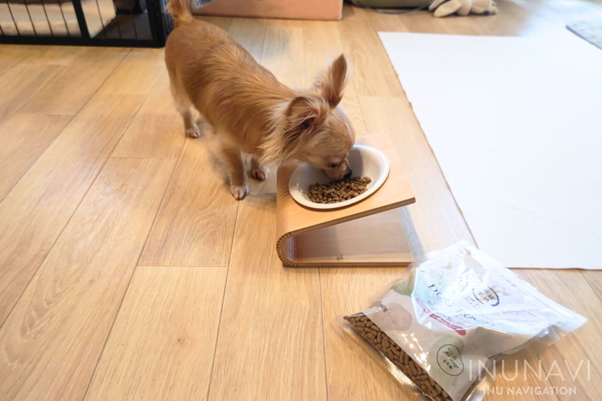 犬猫生活を食べる愛犬　ドッグフード ポメチワ / チワックス